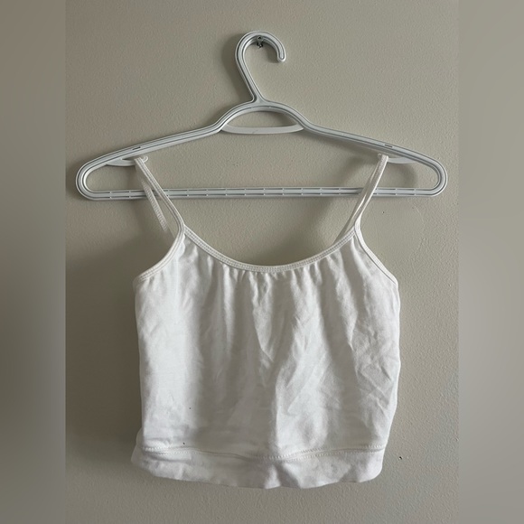 Black and white cropped tank tops - Picture 2 of 2